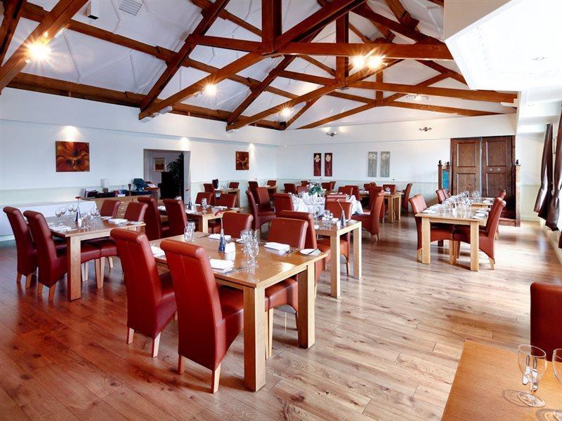 Mercure Swindon East Hotel And Spa Kültér fotó