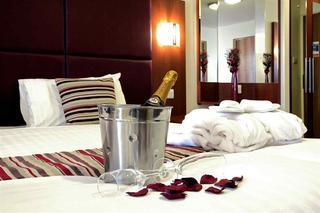 Mercure Swindon East Hotel And Spa Kültér fotó